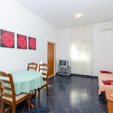 Apartments Ivanka วิส ภายนอก รูปภาพ