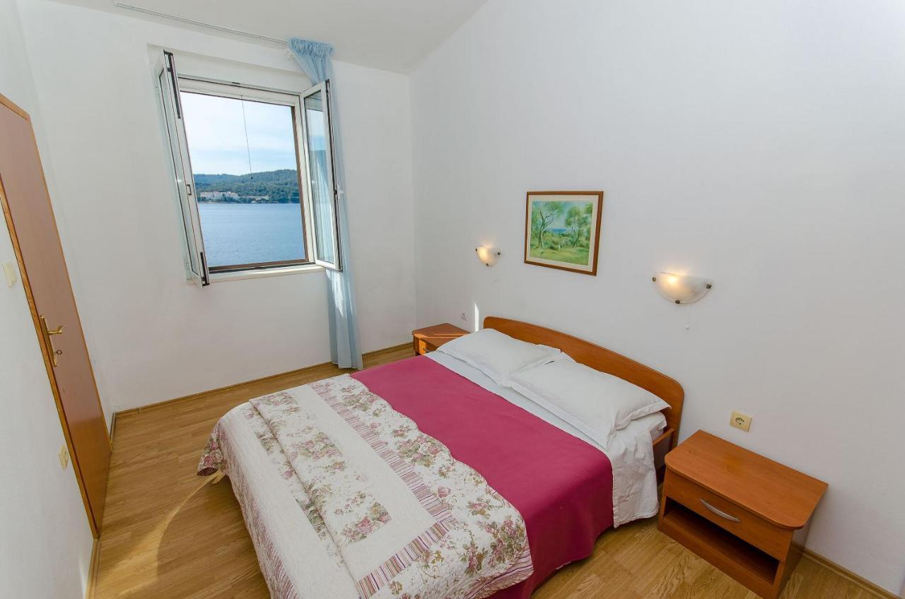 Apartments Ivanka วิส ภายนอก รูปภาพ