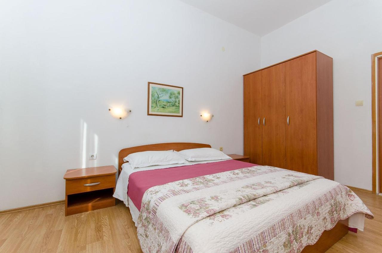 Apartments Ivanka วิส ภายนอก รูปภาพ