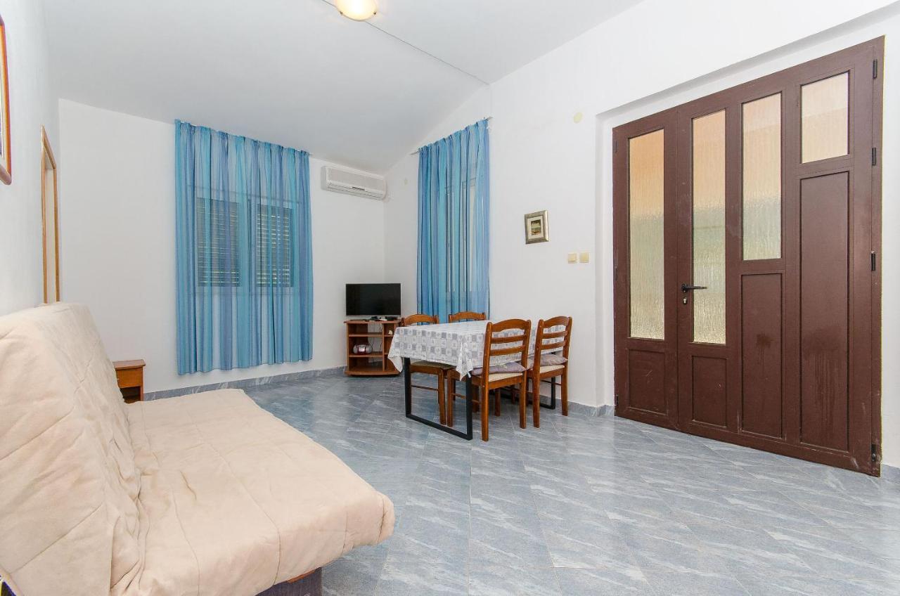 Apartments Ivanka วิส ภายนอก รูปภาพ