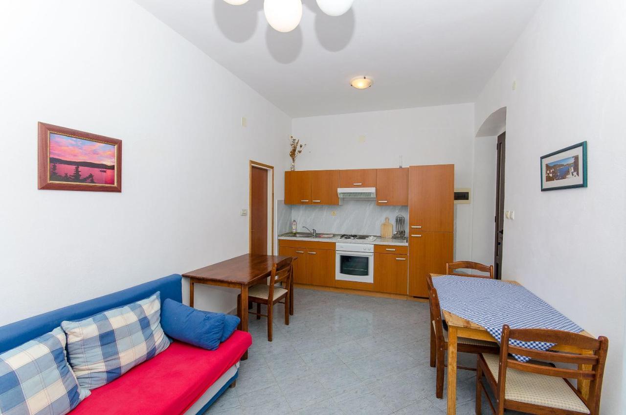 Apartments Ivanka วิส ภายนอก รูปภาพ