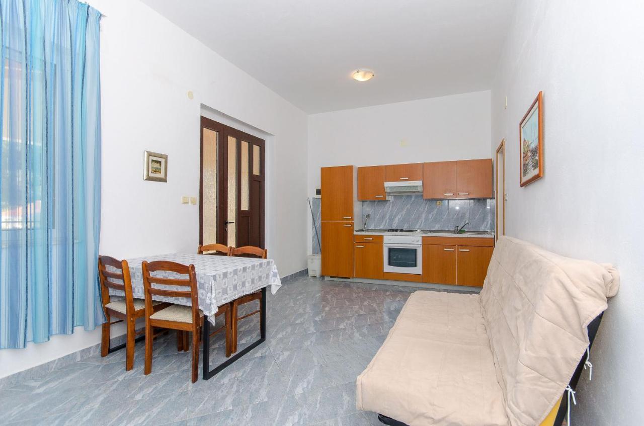 Apartments Ivanka วิส ภายนอก รูปภาพ
