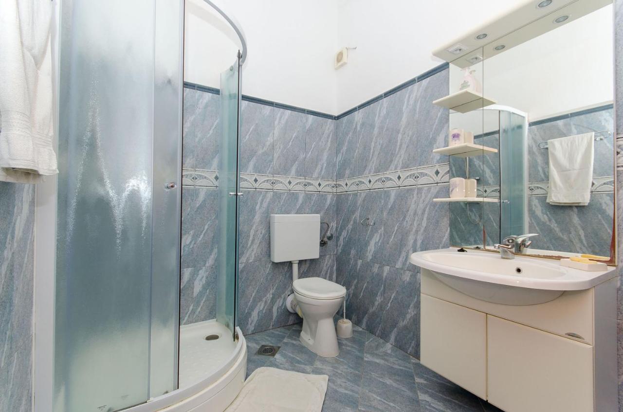 Apartments Ivanka วิส ภายนอก รูปภาพ