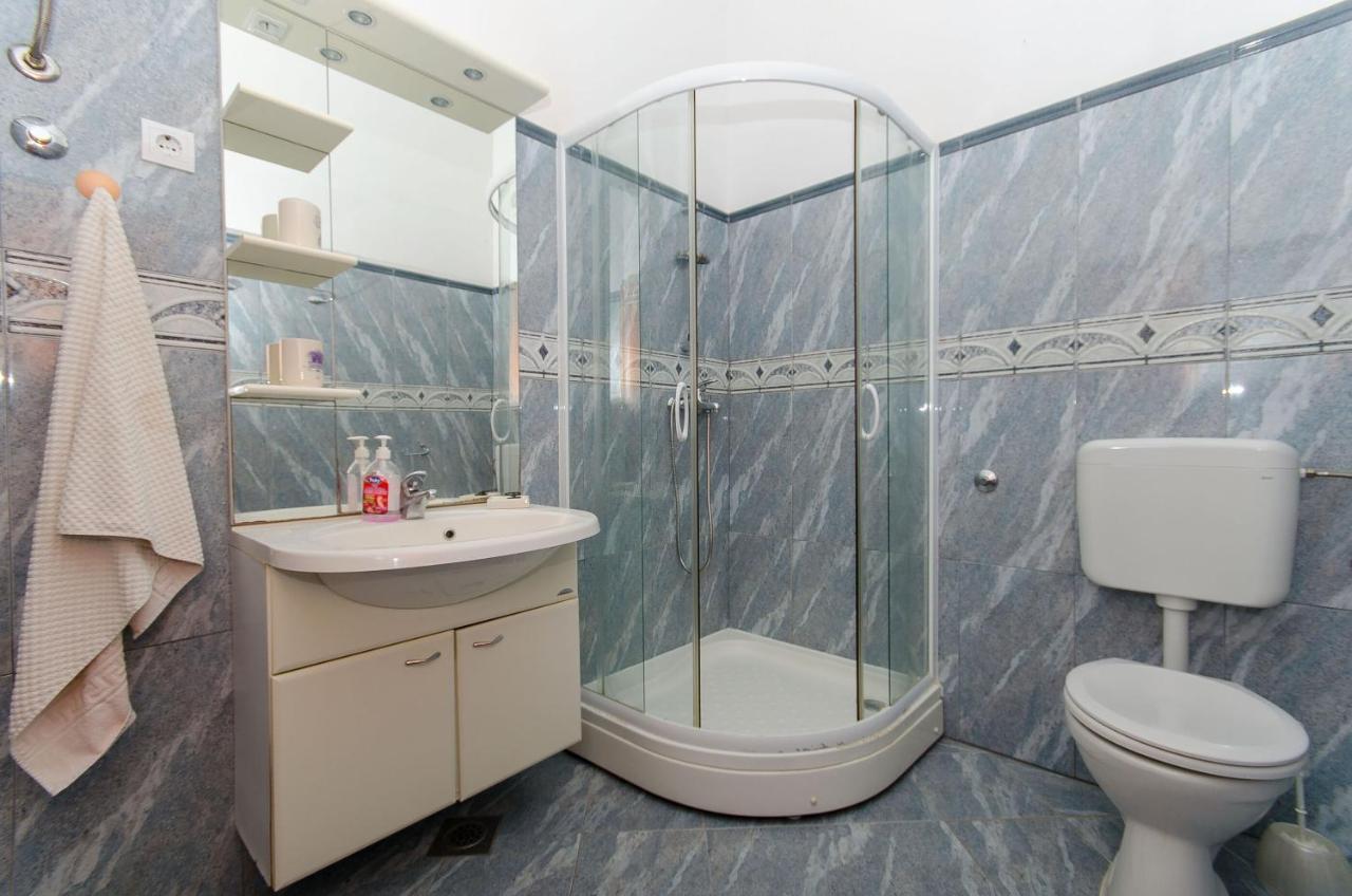 Apartments Ivanka วิส ภายนอก รูปภาพ