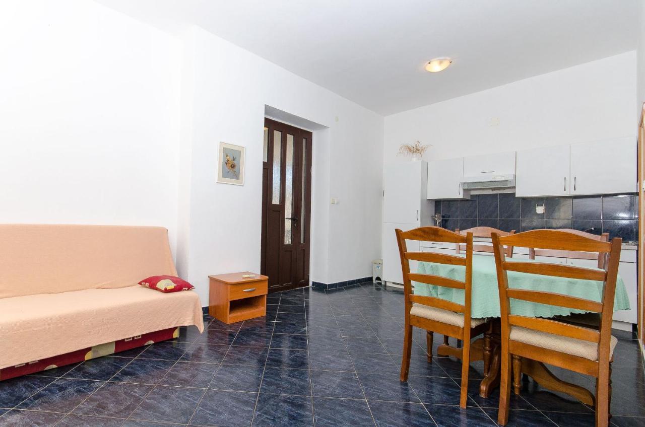 Apartments Ivanka วิส ภายนอก รูปภาพ